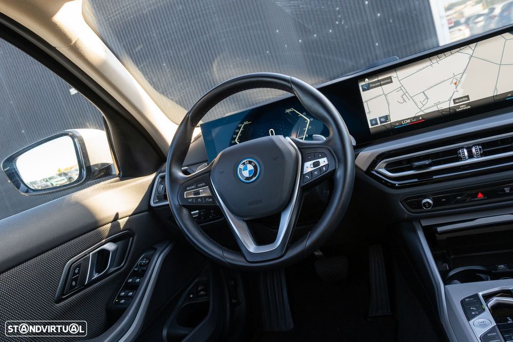 BMW 330 e Auto - 20