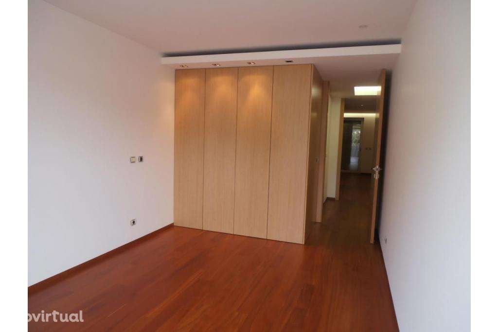 Apartamento T4 com garagem fechada . Meadela - Grande imagem: 5/8