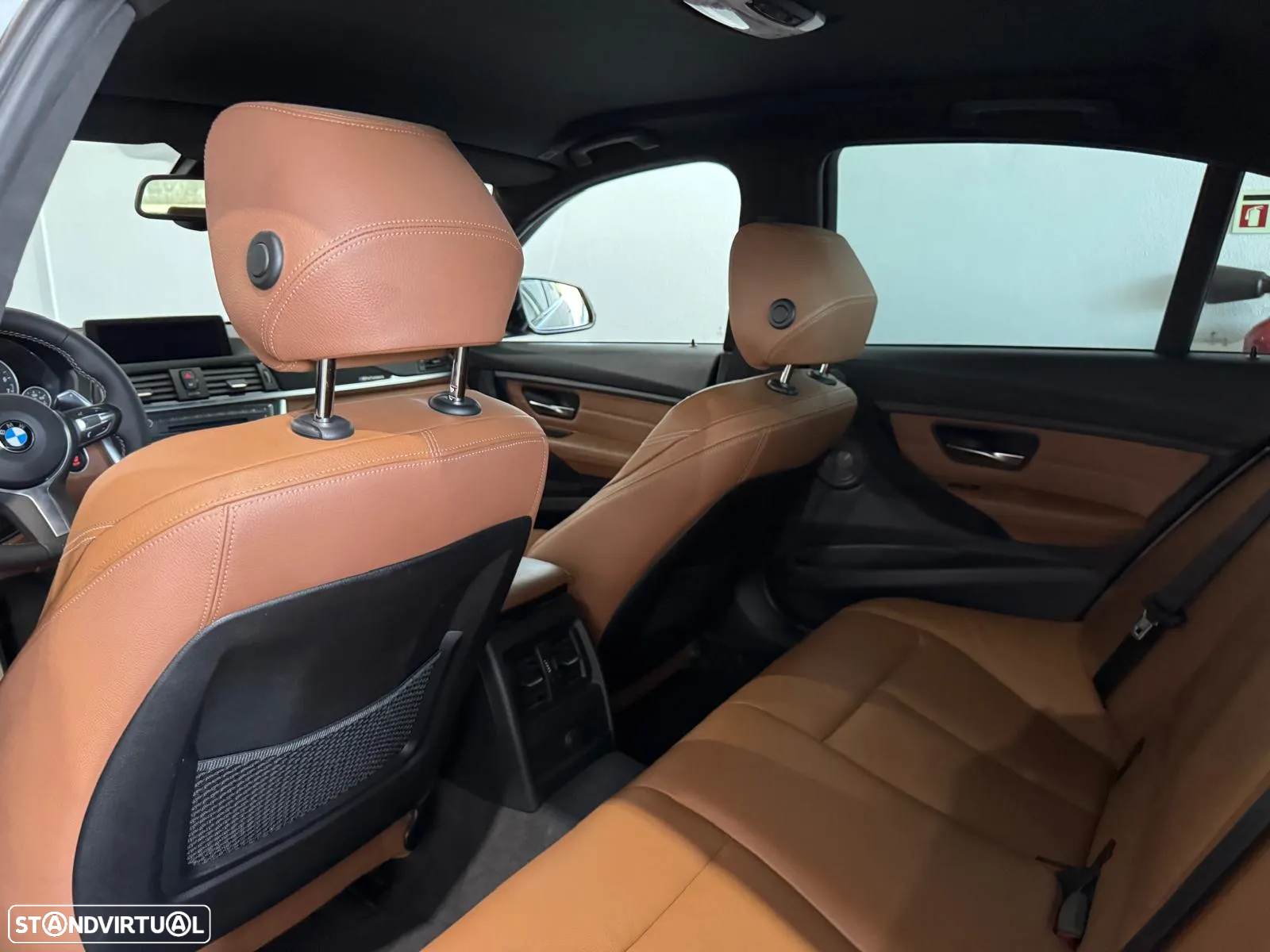 BMW 328 i Auto Pack M - 17