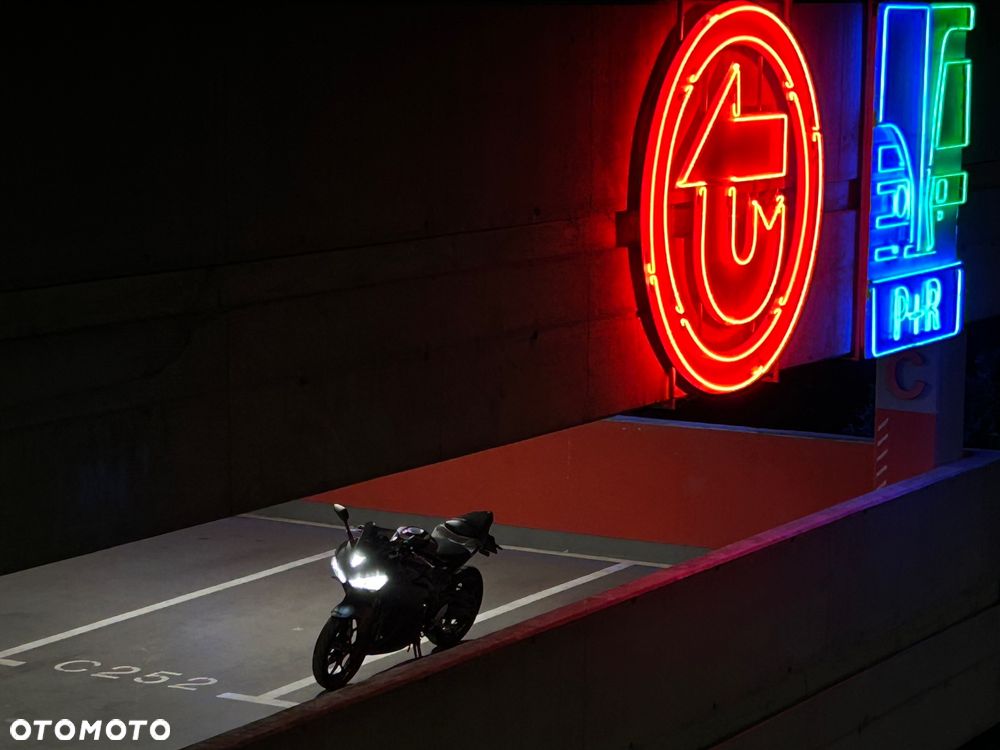 Yamaha R3 - 10