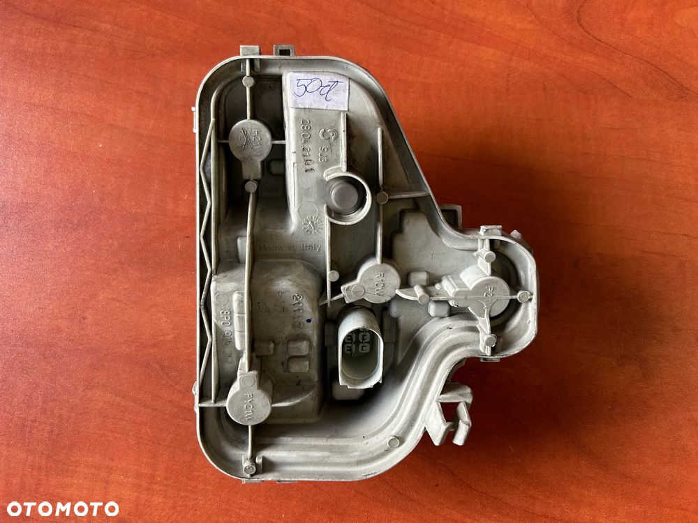 AUDI A3 8P 3D WKŁAD LAMPY LEWY TYLNY 8P0945257 - 1