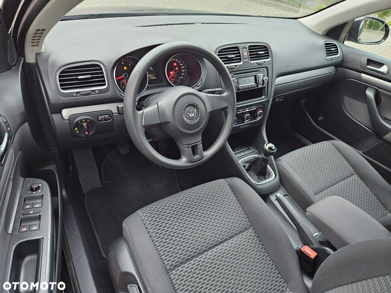 Volkswagen Golf - 16