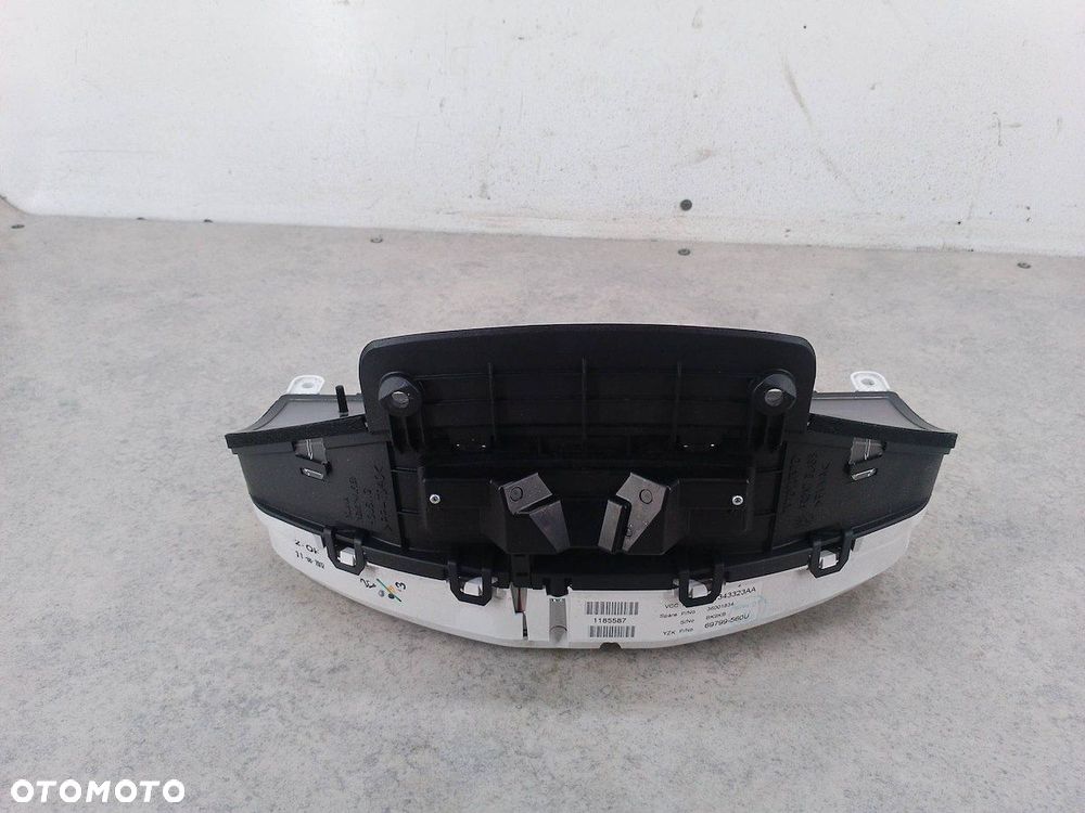 LICZNIK VOLVO V60 31343323AA 69799-560U 2.0 D3 - 5