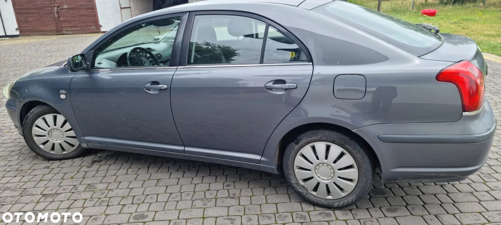 Toyota Avensis 2.0 D-4D - 1