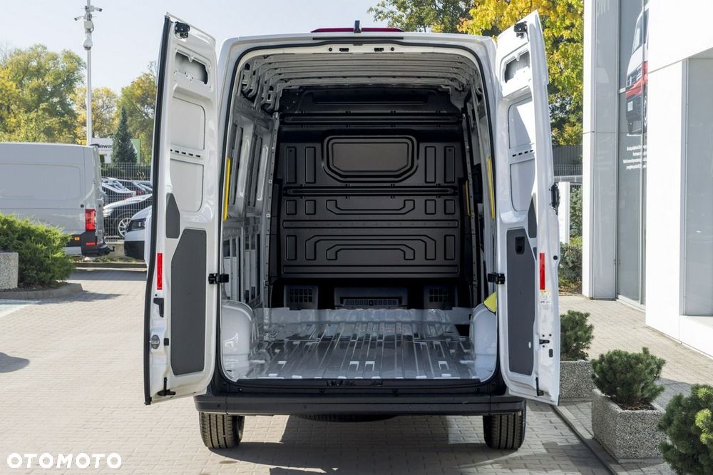 Volkswagen Crafter - 12