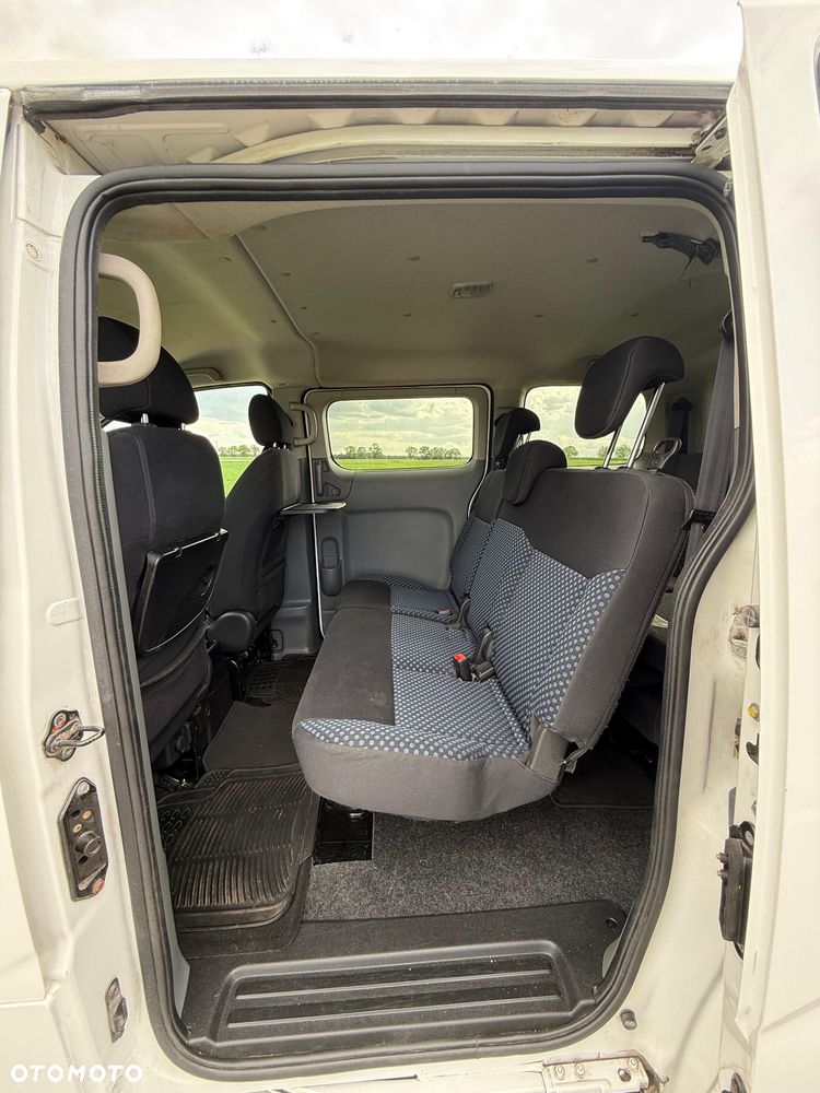 Nissan NV200 Combi 7os - 16