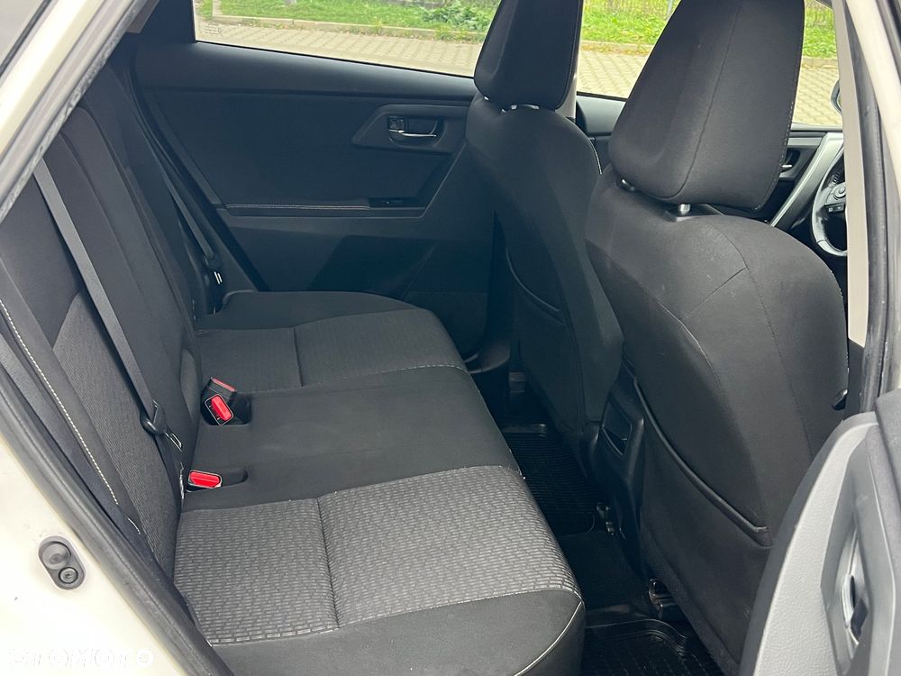 Toyota Auris 1.4 D-4D Life+ - 6