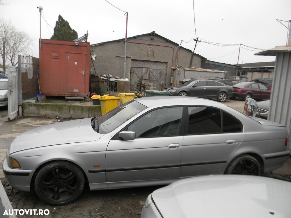 Dezmembrari  BMW 5 (E39)  1995  > 2004 528 i Benzina - 2