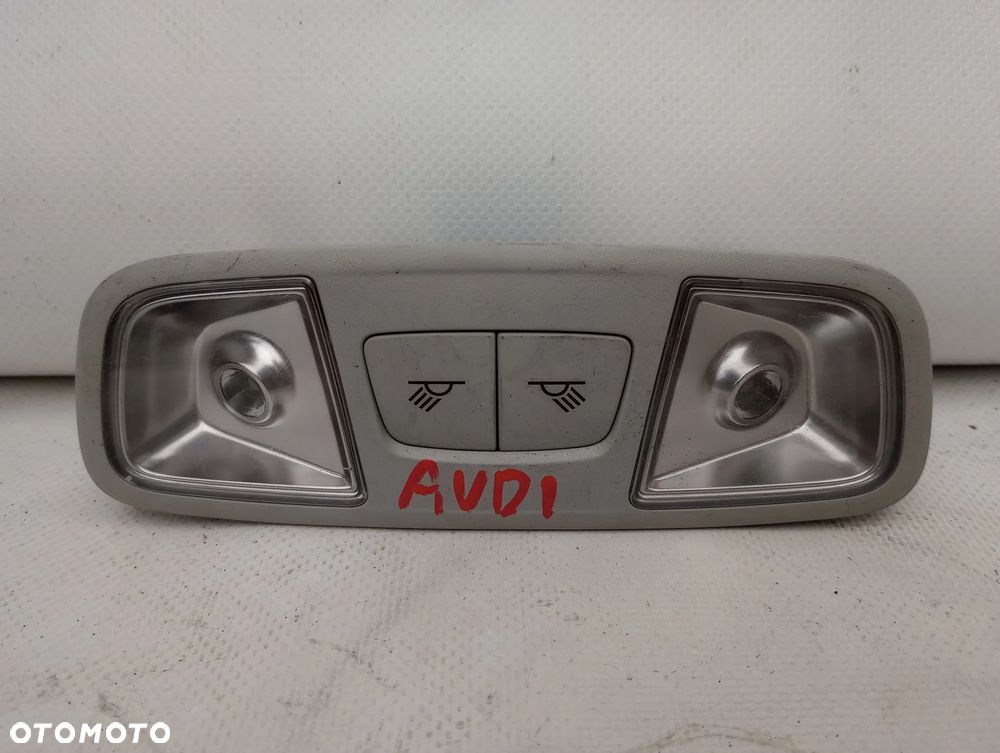 Audi A1 A3 Q3 Lampka Podsufitki 8U0947111A