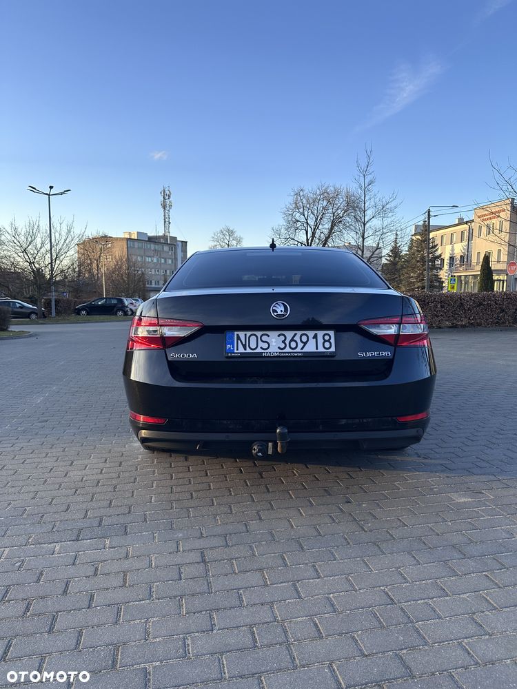 Skoda Superb 2.0 TDI Ambition DSG7 - 6
