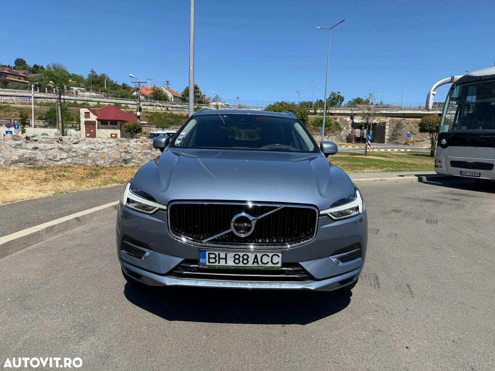 Volvo XC 60 T8 Twin Engine AWD Momentum Pro - 24