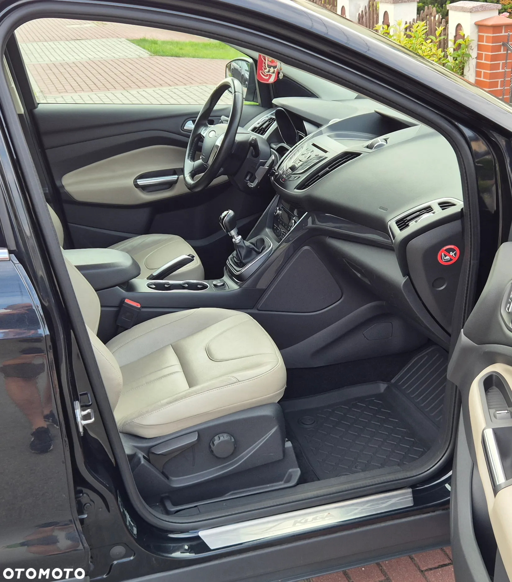 Ford Kuga - 11