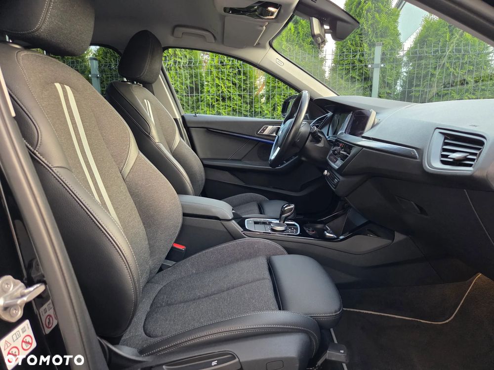 BMW Seria 1 120d Sport Line Shadow sport - 21