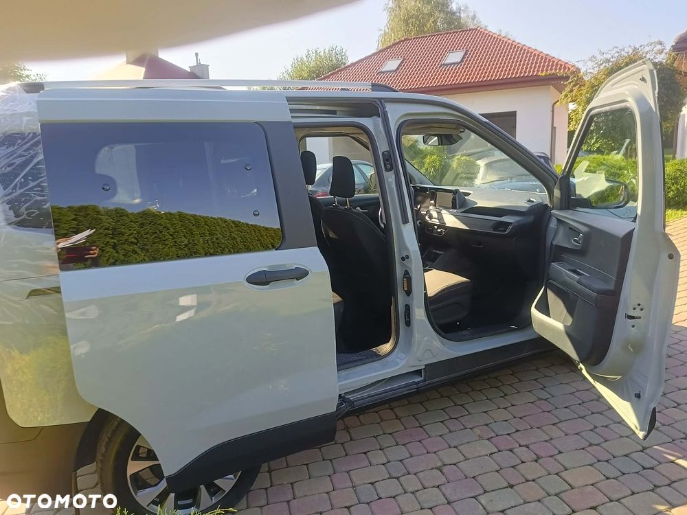 Ford Tourneo Courier 1.0 EcoBoost Trend - 16