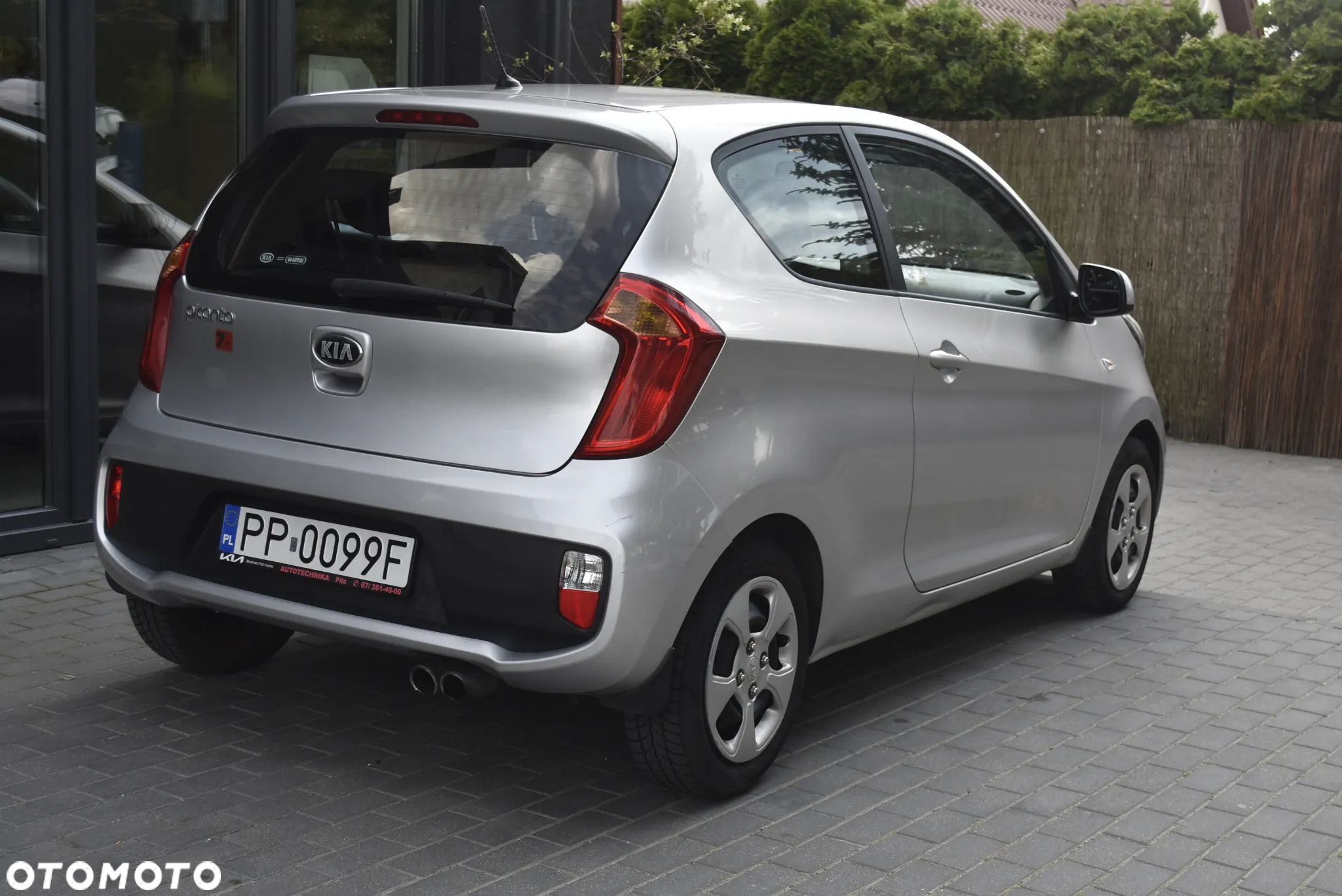 Kia Picanto 1.0 L - 5