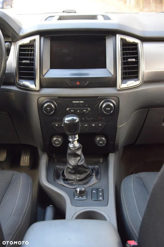 Ford Ranger XLT - 16