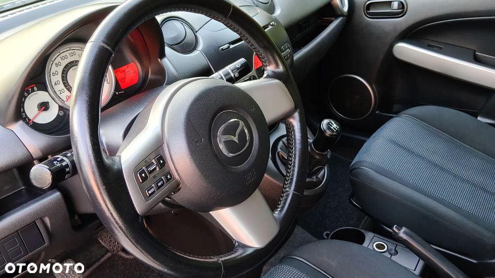Mazda 2 - 27