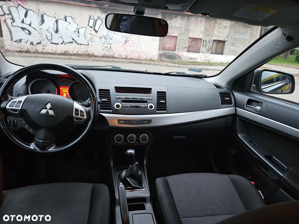Mitsubishi Lancer 1.8 Inform - 6