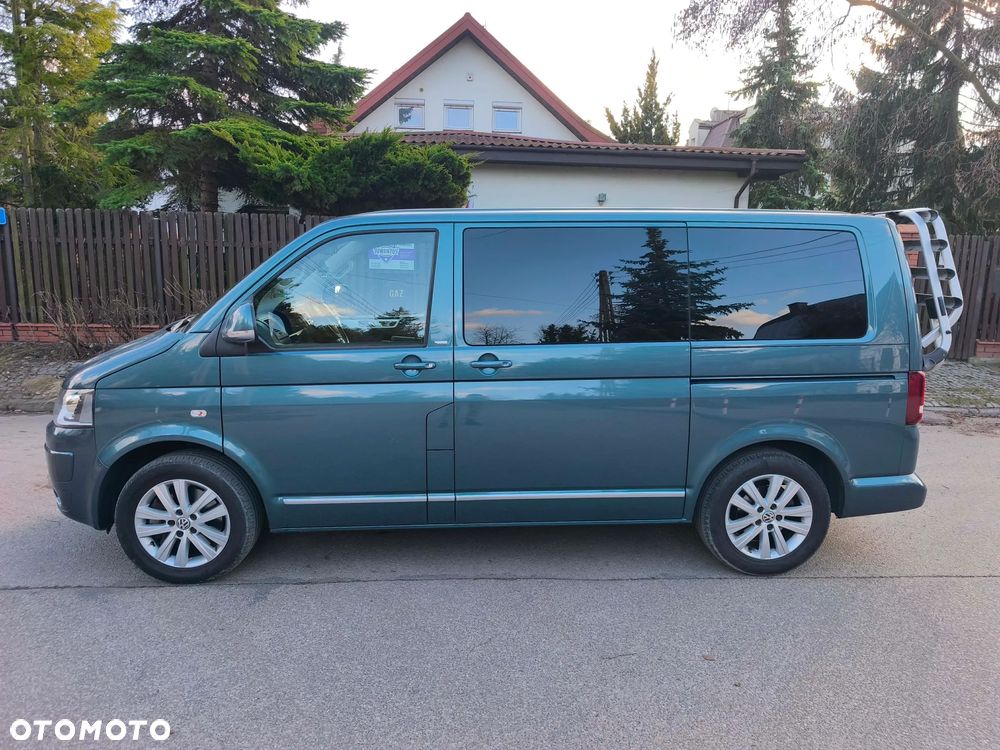Volkswagen Multivan - 2
