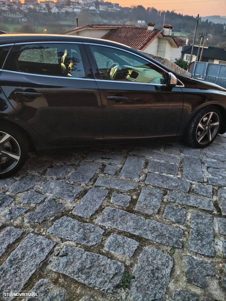 Volvo V40 1.6 D2 Eco R-Design - 4