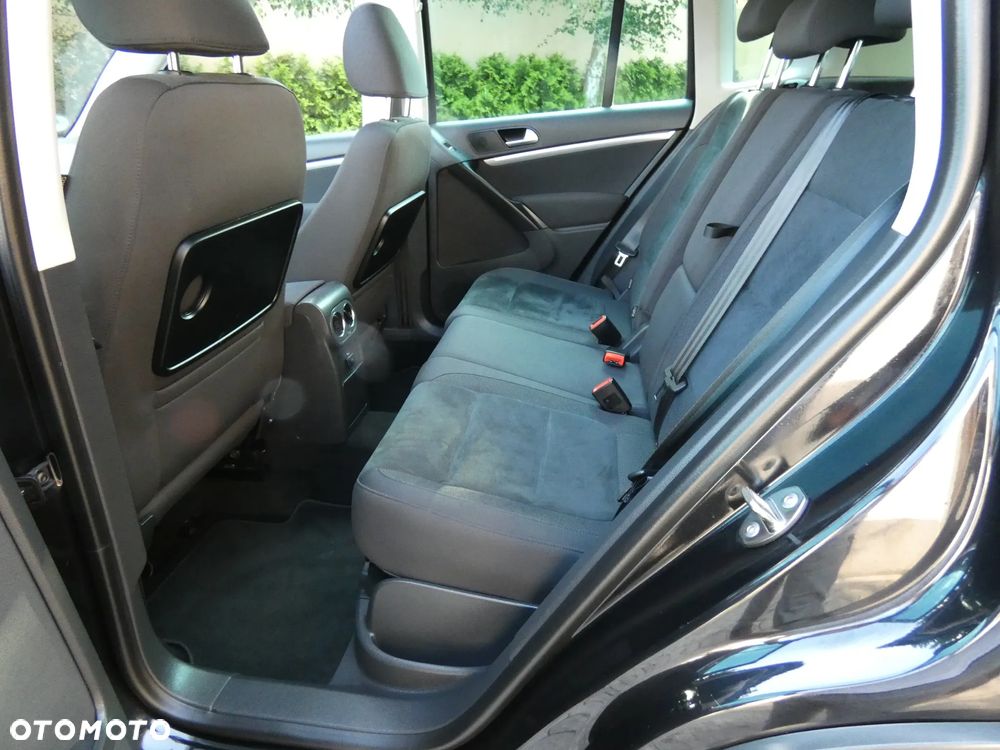 Volkswagen Tiguan 2.0 TDI DPF 4Motion Exclusive - 28