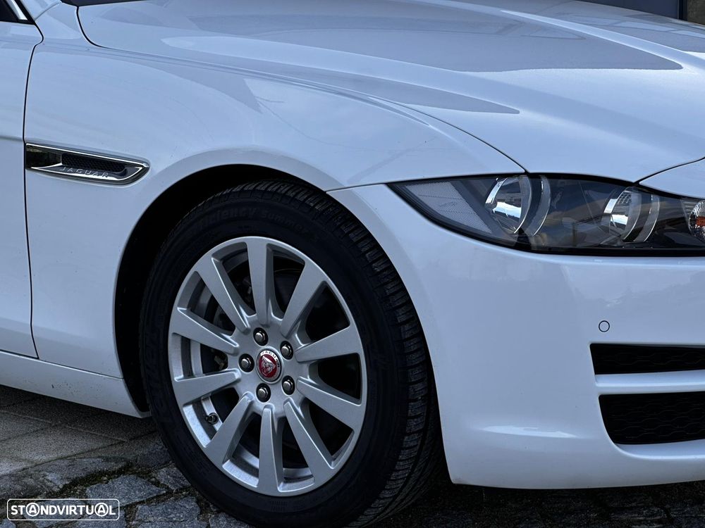 Jaguar XE 20d Aut. Pure - 13
