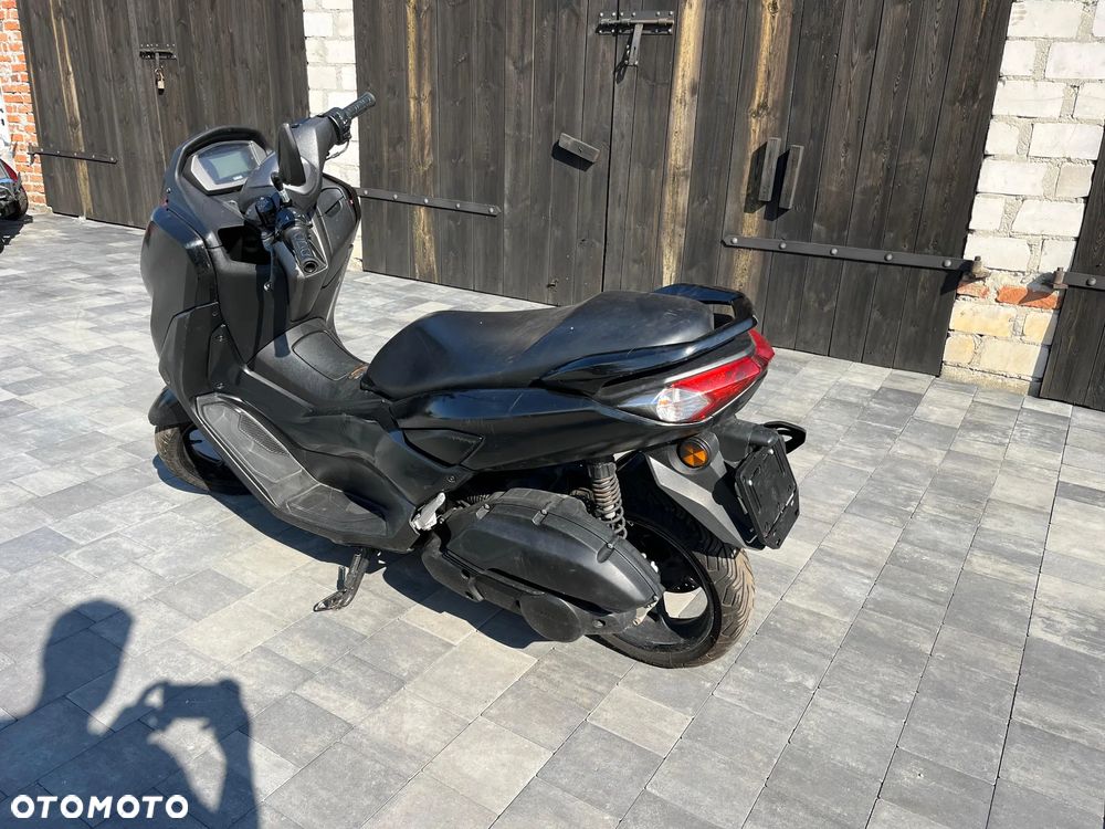 Yamaha NMAX - 1