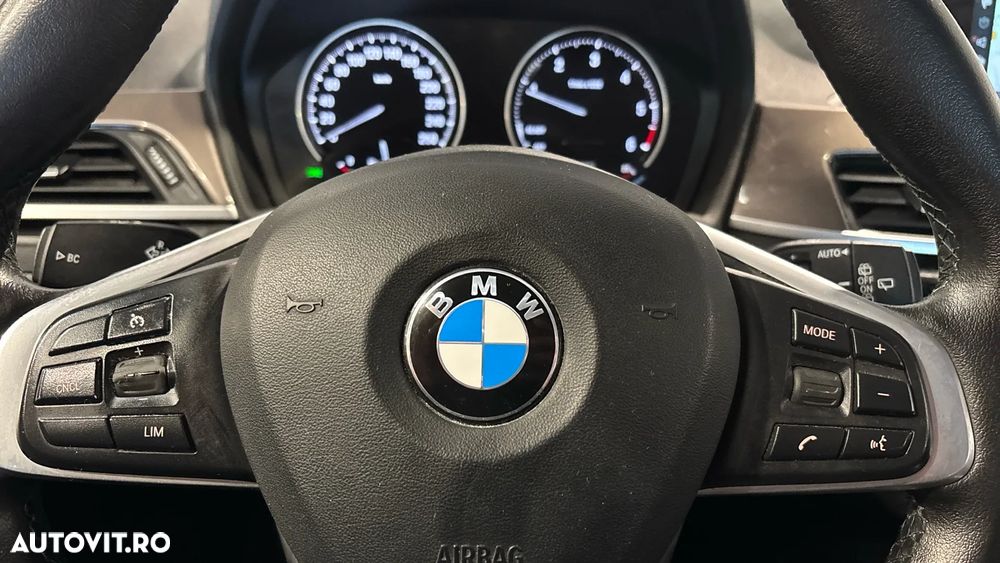 BMW X1 xDrive18d xLine - 9