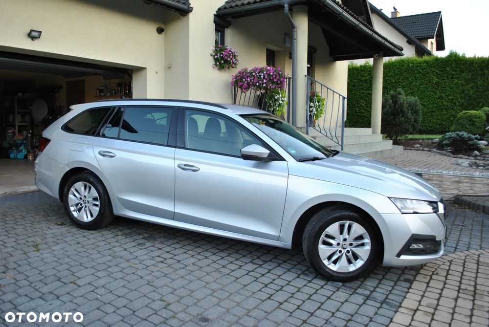 Skoda Octavia 2.0 TDI DSG Ambition - 2