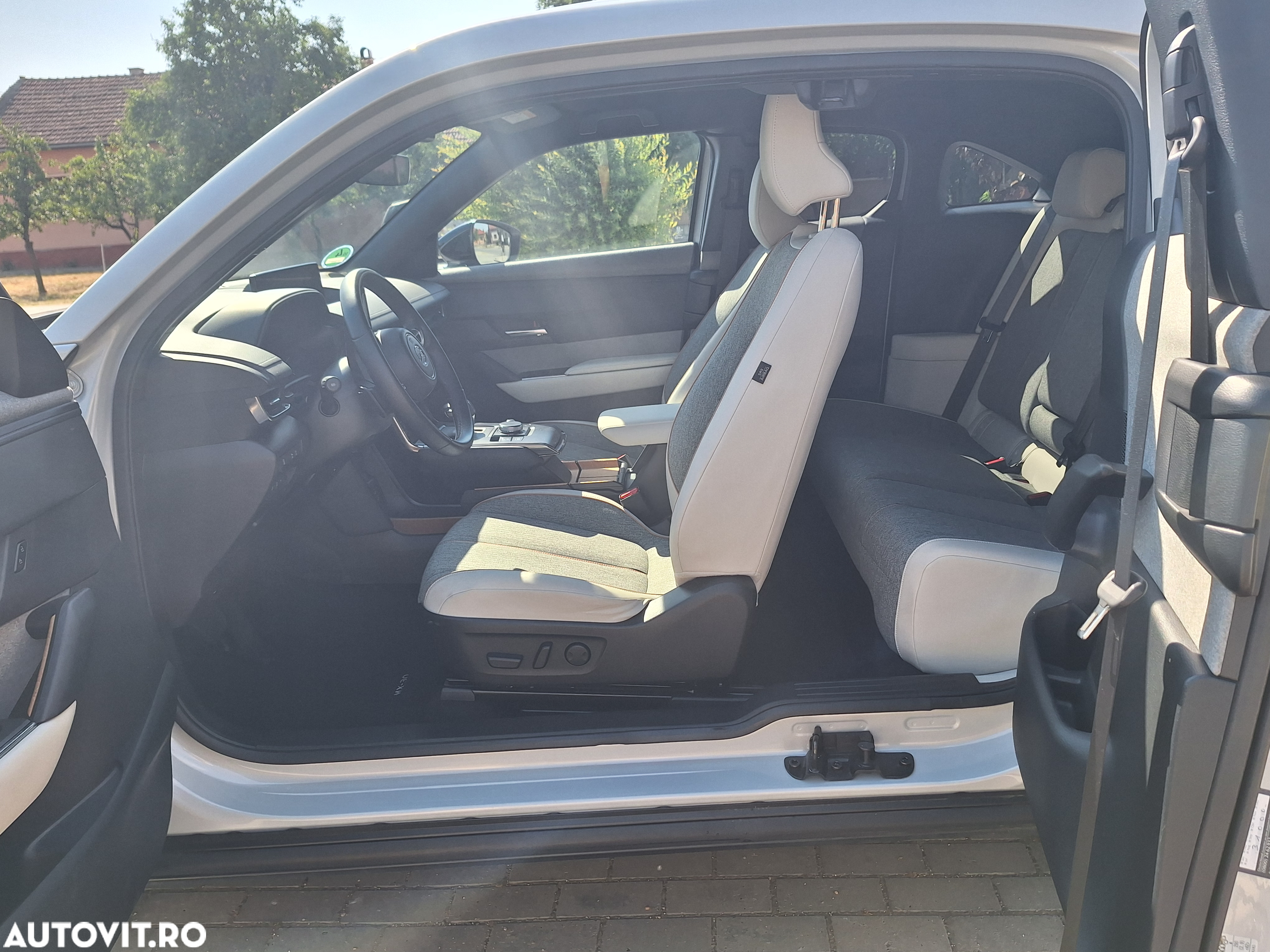 Mazda MX-30 e-SKYACTIV - 5