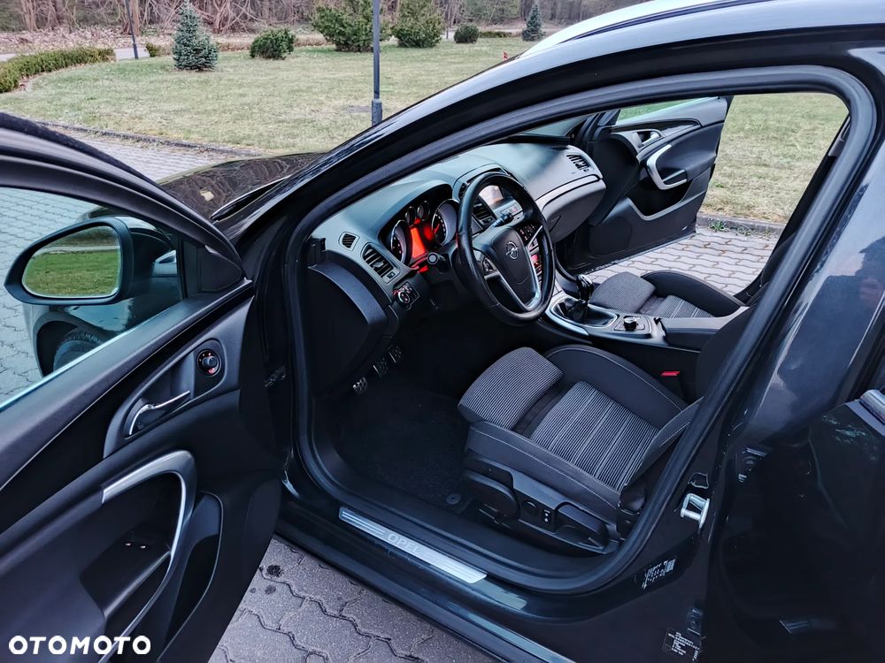 Opel Insignia 1.8 Sport - 11