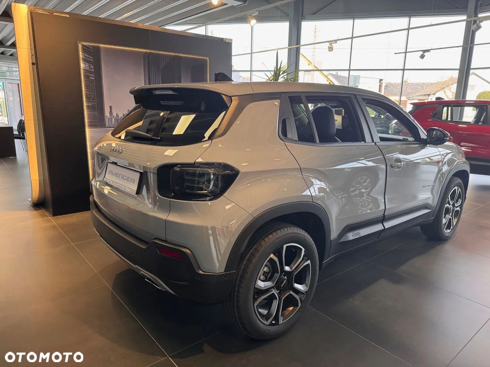 Jeep Avenger 1.2 T3 mHEV Summit FWD eDCT6 - 4