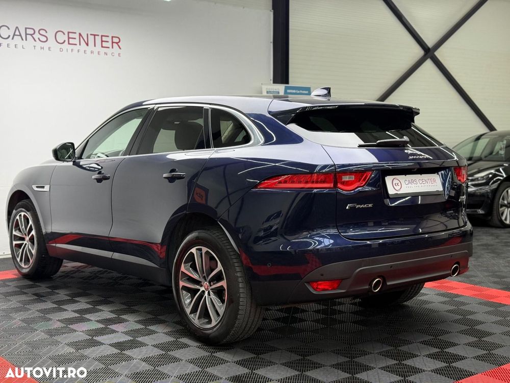 Jaguar F-Pace 30t AWD Prestige - 18