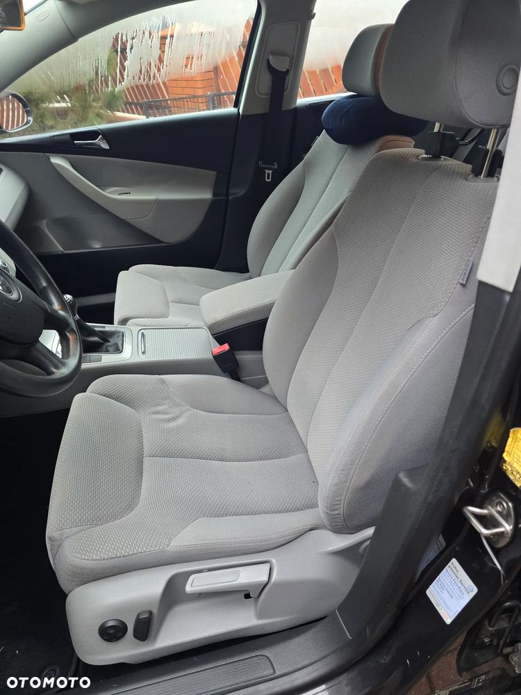 Volkswagen Passat 1.9 TDI Comfortline - 9