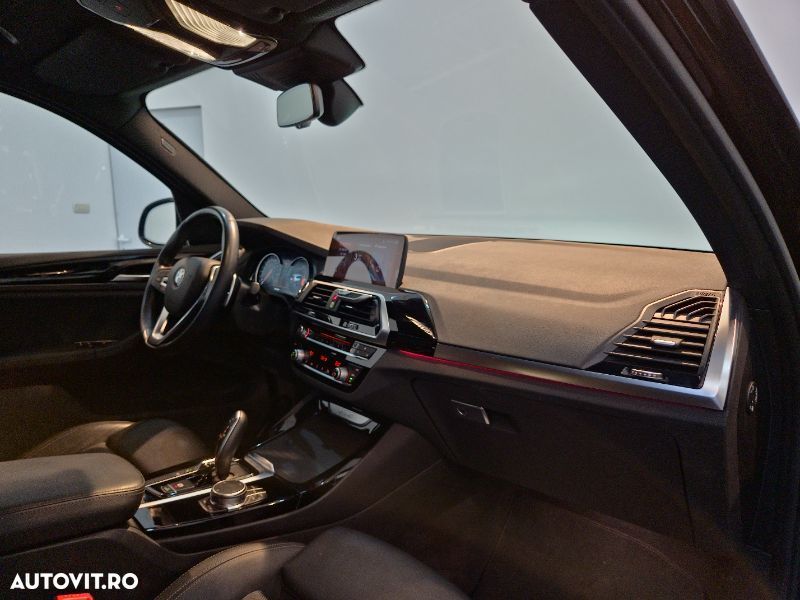 BMW X3 xDrive20i AT Luxury Line - 13