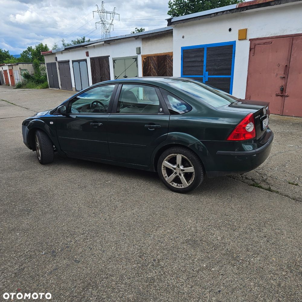 Ford Focus 1.6 Ghia - 14
