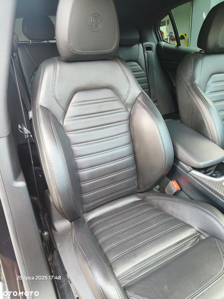 Alfa Romeo Stelvio 2.0 Turbo 16V AT8-Q4 Estrema - 19