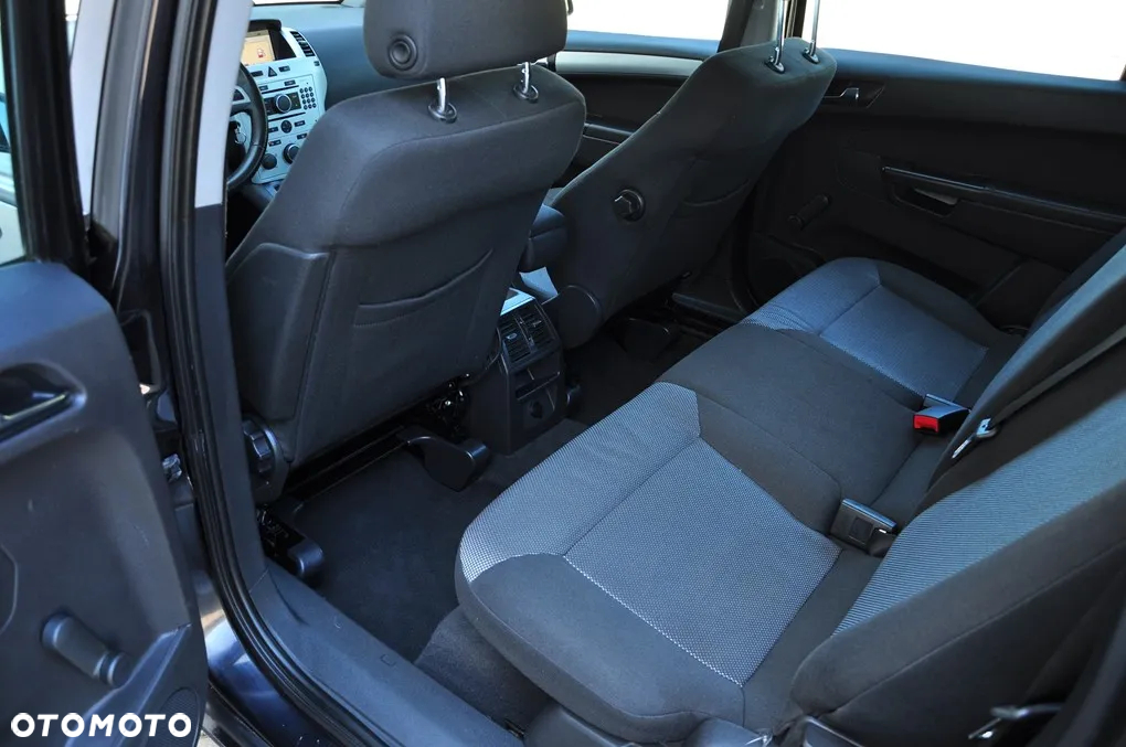 Opel Zafira 1.8 Cosmo - 27