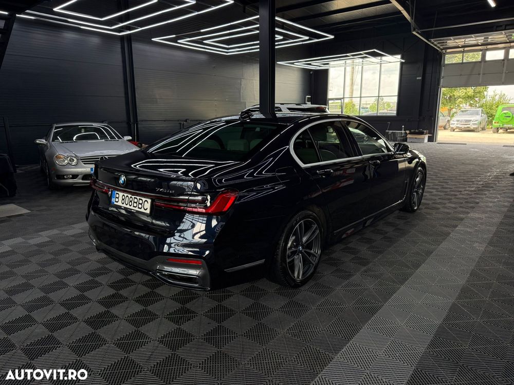 BMW Seria 7 745e - 3