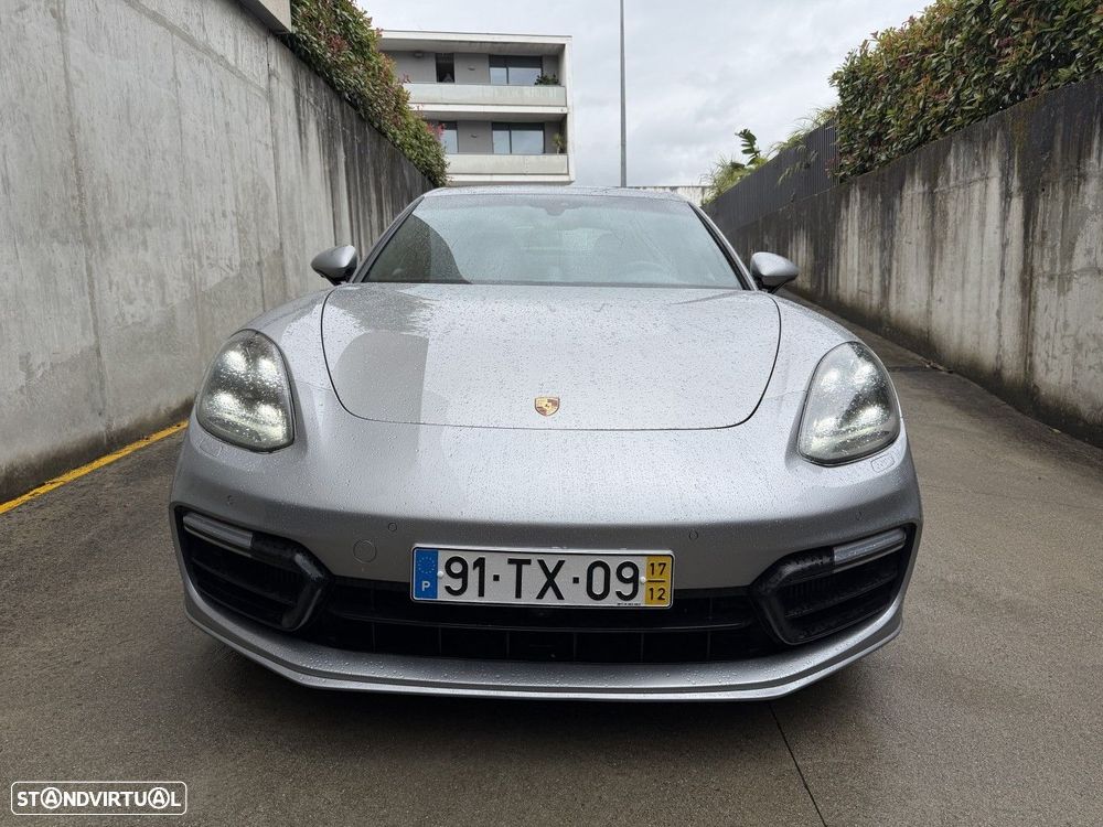 Porsche Panamera 4 E-Hybrid Platinum Edition - 9
