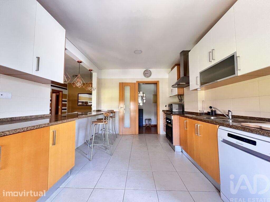 Apartamento T2 em Santa Maria, São Pedro E Matacães de 103,00 m2 - Grande imagem: 2/16