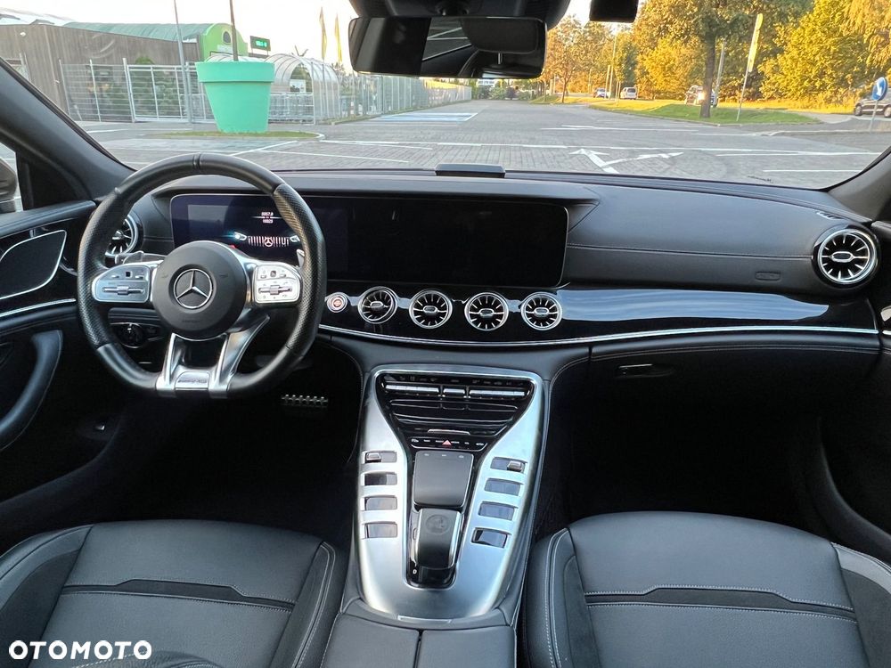 Mercedes-Benz AMG GT 43 4-Matic+ - 25