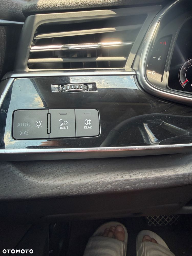 Audi Q8 55 TFSI quattro tiptronic competition plus - 13