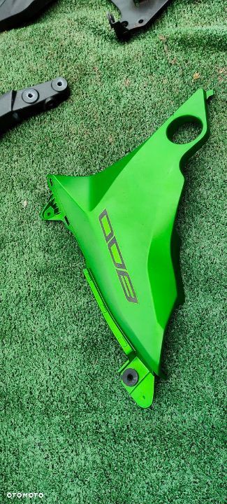 KAWASAKI Z800 Owiewka Siedzenie Koło Felga Pompka Hamulca Ośka Ogon - 11