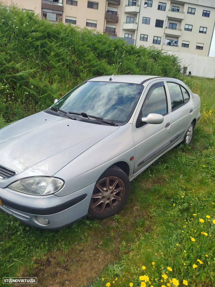 Renault Mégane Classic 1.4 16V RXE AC - 7