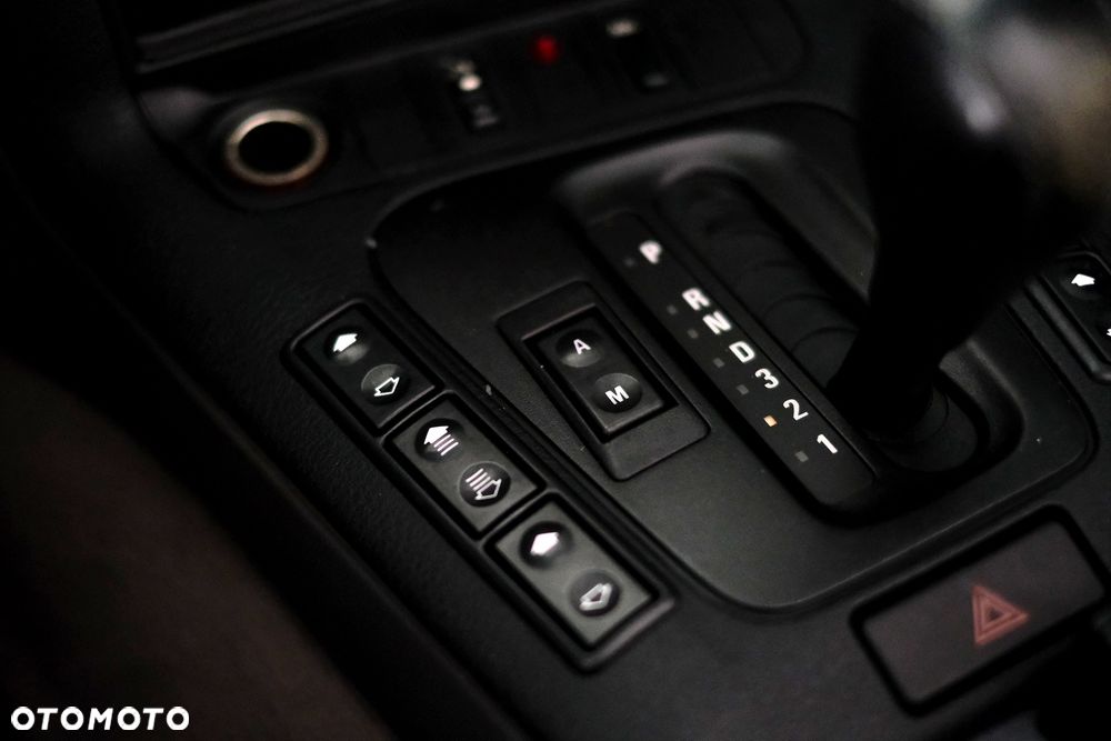 BMW Seria 3 323i - 27