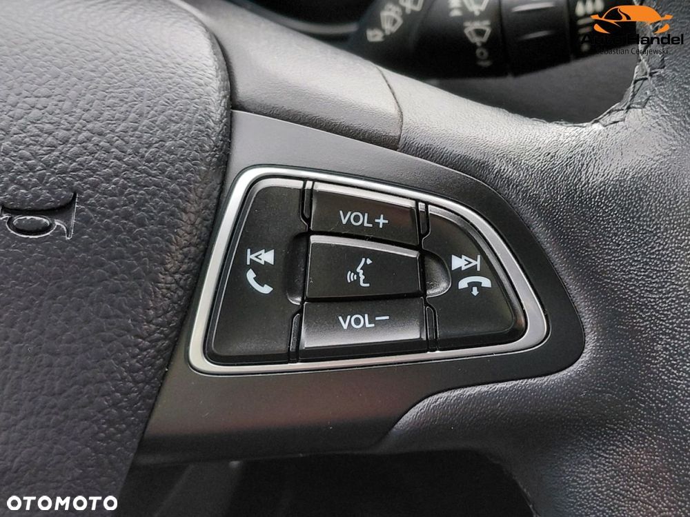 Ford Kuga 1.5 EcoBoost 2x4 Titanium - 22