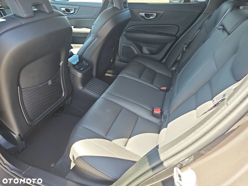 Volvo V60 - 24