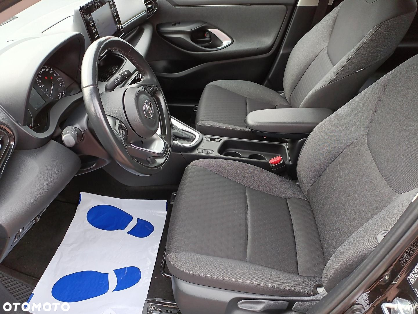 Toyota Yaris - 12