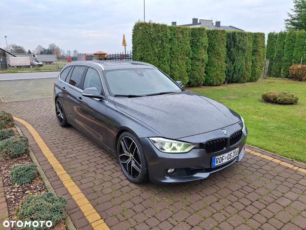 BMW Seria 3 330d Touring Edition M Sport Shadow - 3